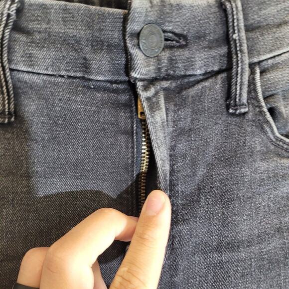 Mother The Looker Jeans Womens 24 Black Dark Wash Cat Got Your Tongue Denim - Picture 4 of 14